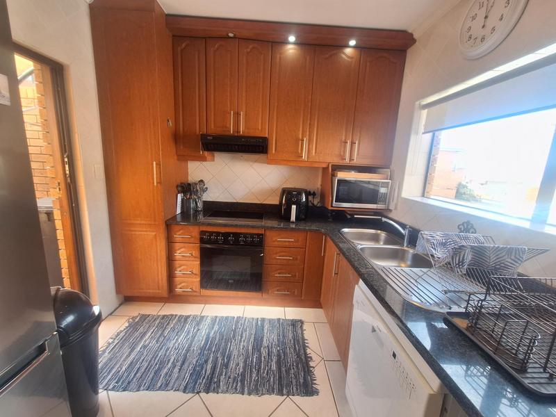 3 Bedroom Property for Sale in Reebok Western Cape